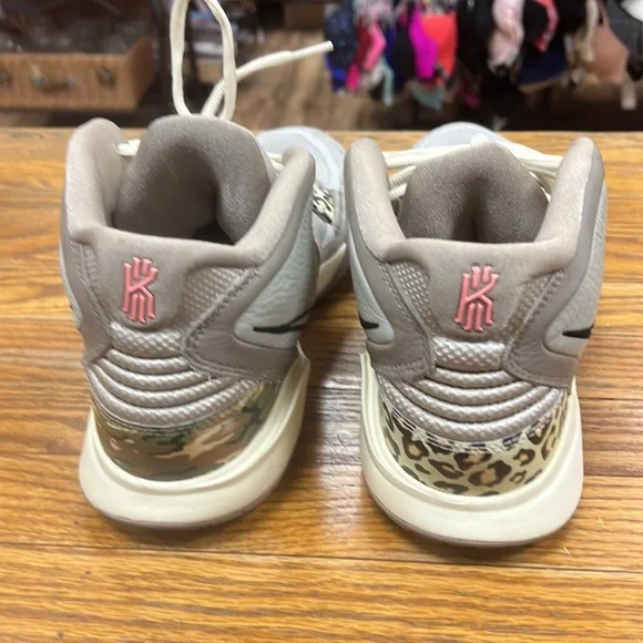 NIKEKyrie Infinity leopard/camo basketball shoes/sneakers